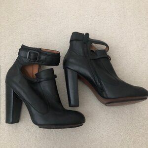 Black Modern Vintage Leather Platform Heels / Ankle Booties with Buckle, Size 38